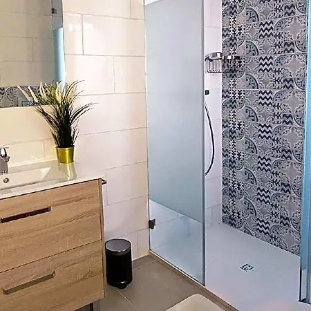 Vivenda De 6 Quartos Com Piscina Privada ホテル アルブフェイラ