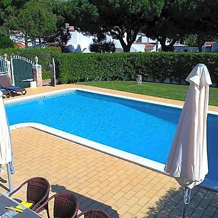 Vivenda De 6 Quartos Com Piscina Privada 5* アルブフェイラ