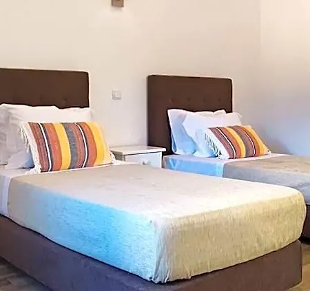 ホテル Vivenda De 6 Quartos Com Piscina Privada 5*